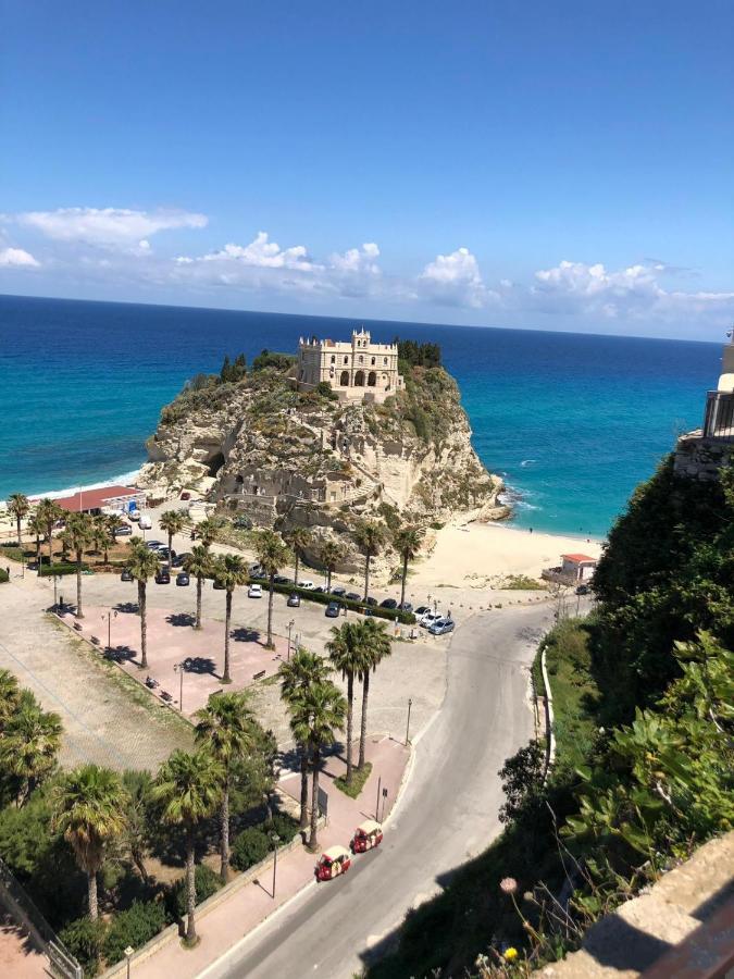 La Casa Di Basi Tropea Apartment Luaran gambar